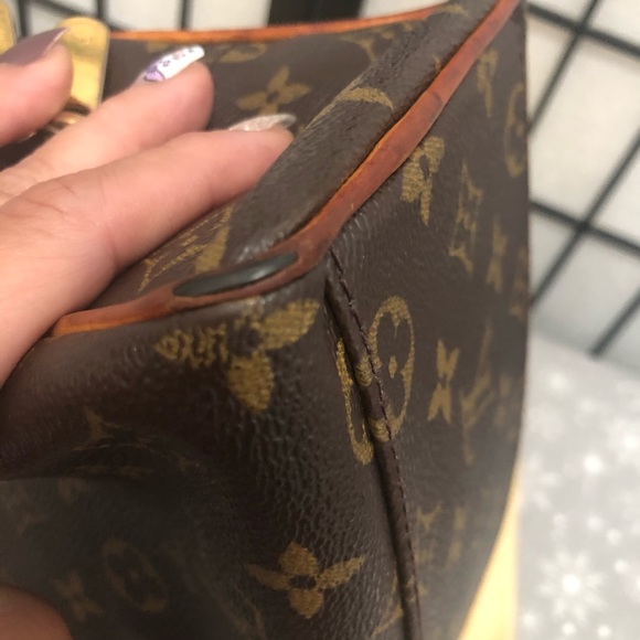 Louis Vuitton Bag - Picture 14 of 15